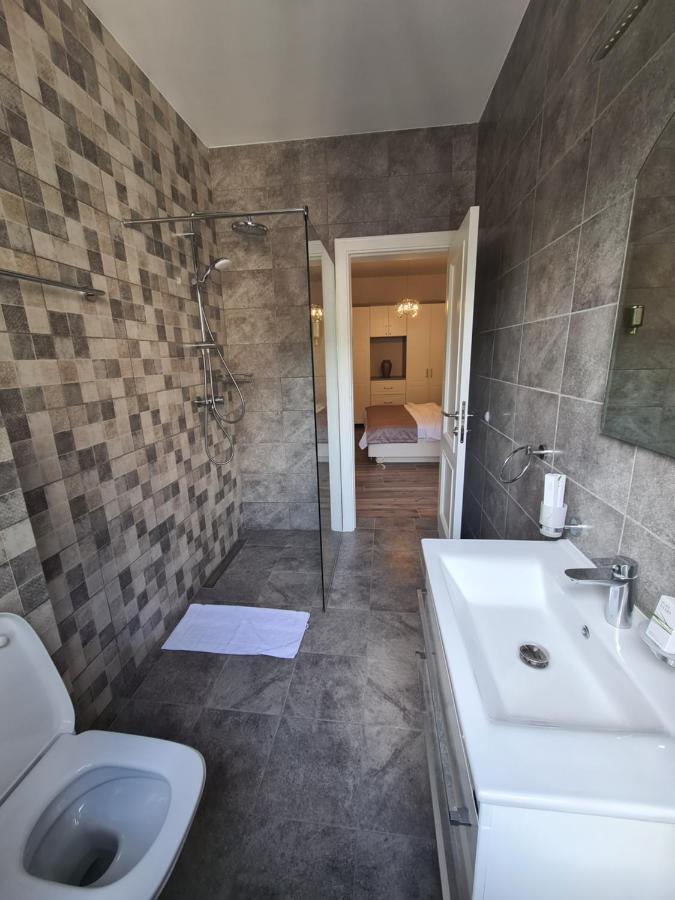 Rustico Apartments Tivat Ngoại thất bức ảnh