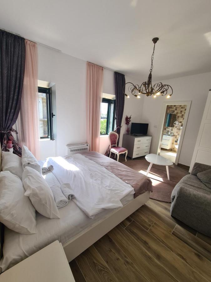 Rustico Apartments Tivat Ngoại thất bức ảnh