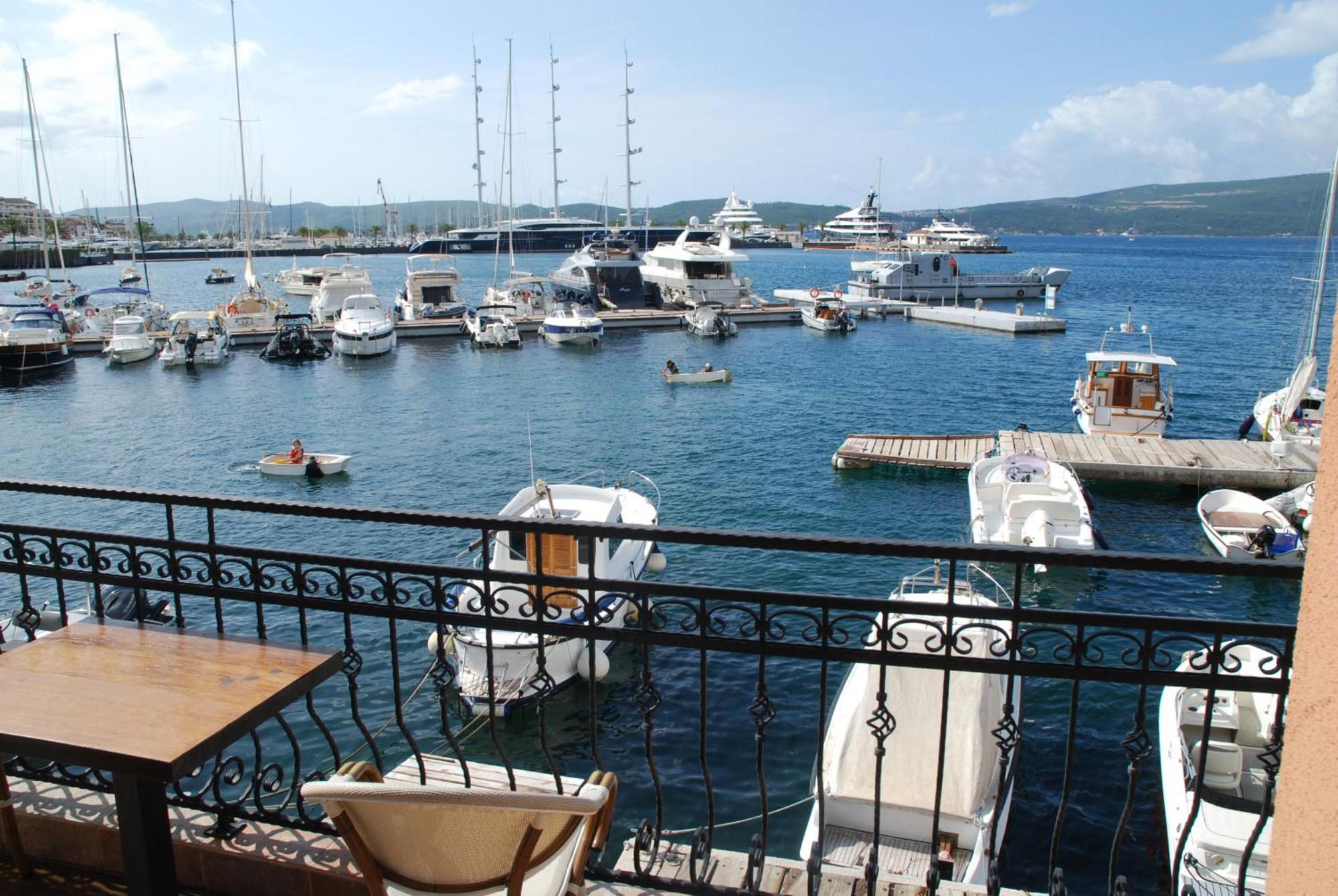 Rustico Apartments Tivat Ngoại thất bức ảnh