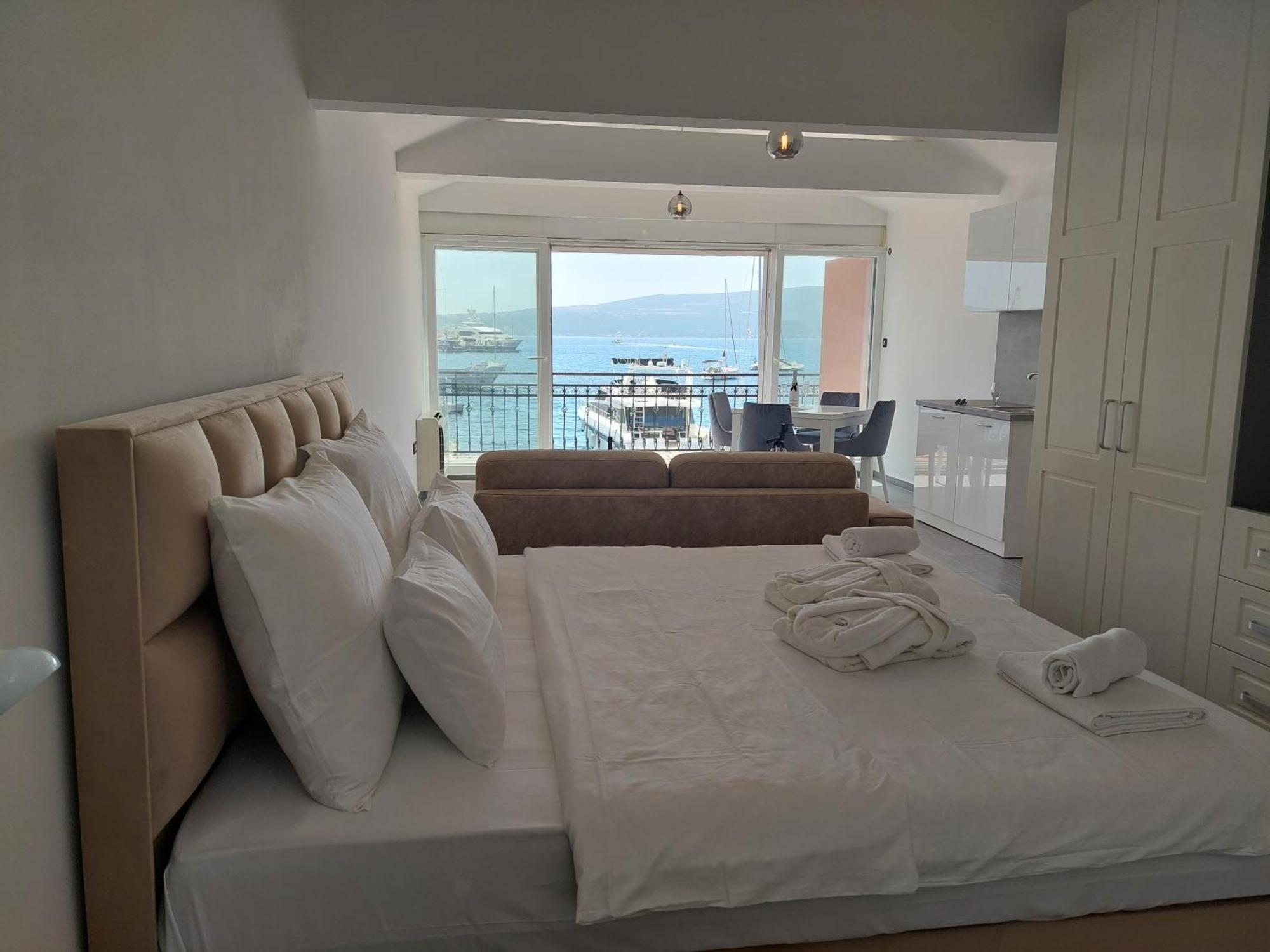 Rustico Apartments Tivat Ngoại thất bức ảnh