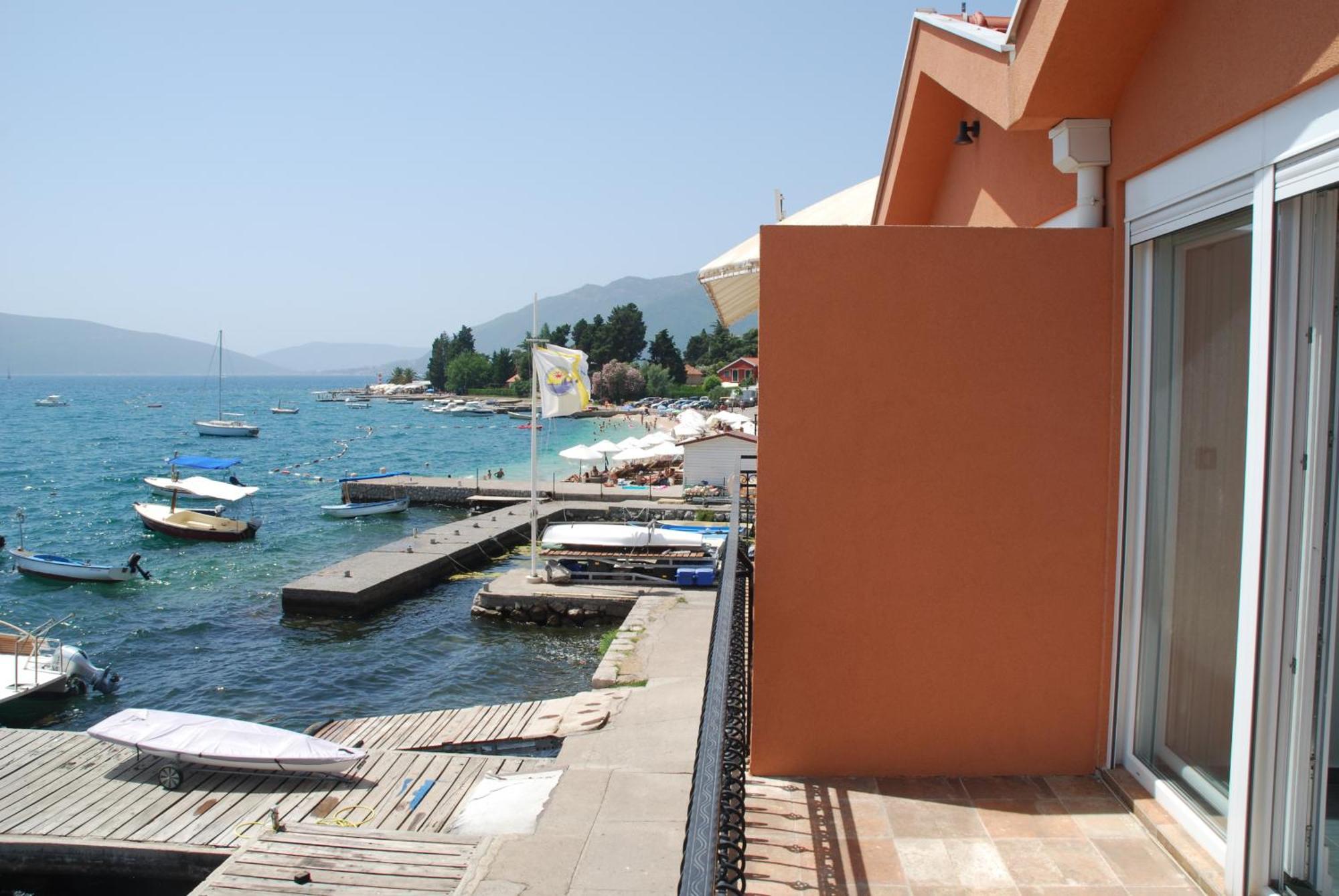 Rustico Apartments Tivat Ngoại thất bức ảnh