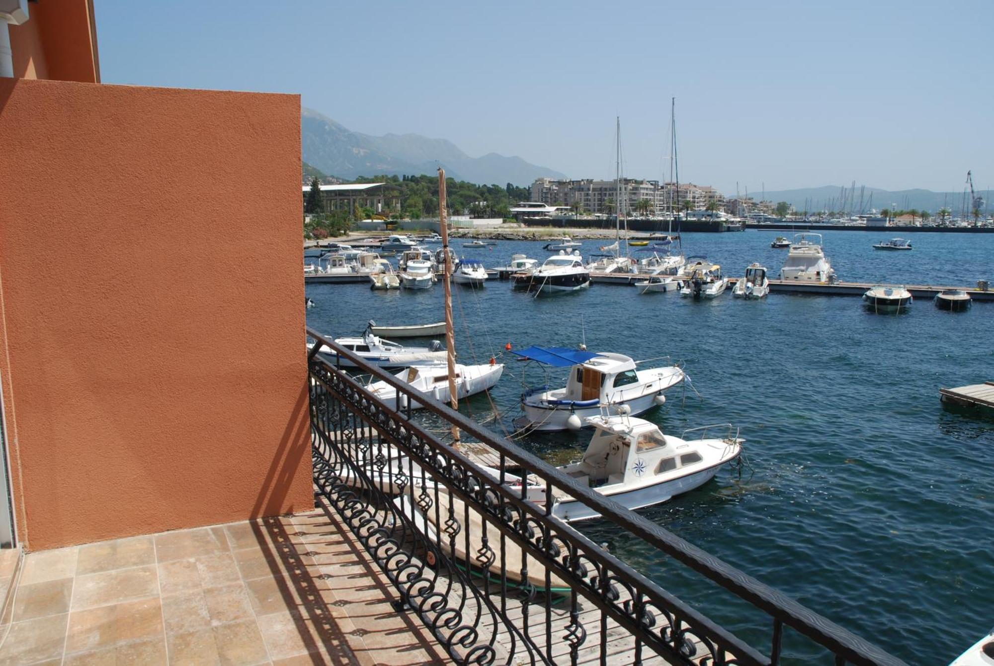 Rustico Apartments Tivat Ngoại thất bức ảnh